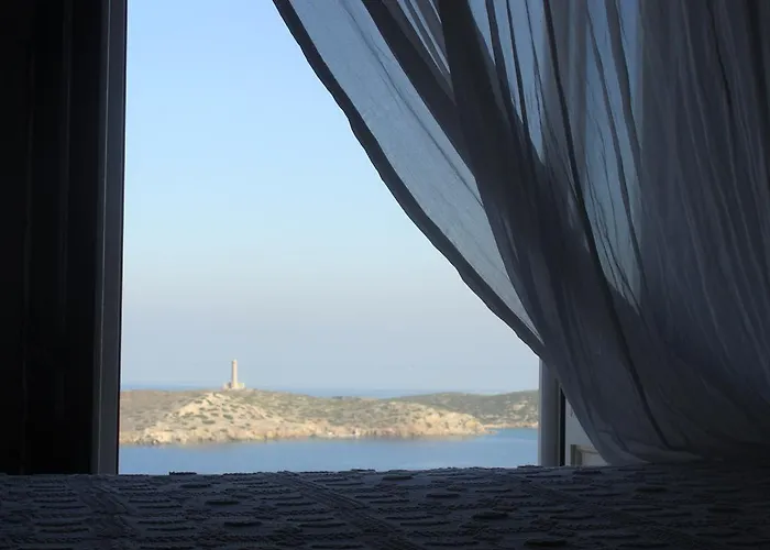 Zen Dans Le Bleu Ermoupoli